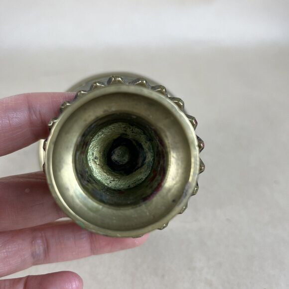 Lot Of 3 VTG Brass Candlestick Holders w/ Floral Base - Picture 12 of 13